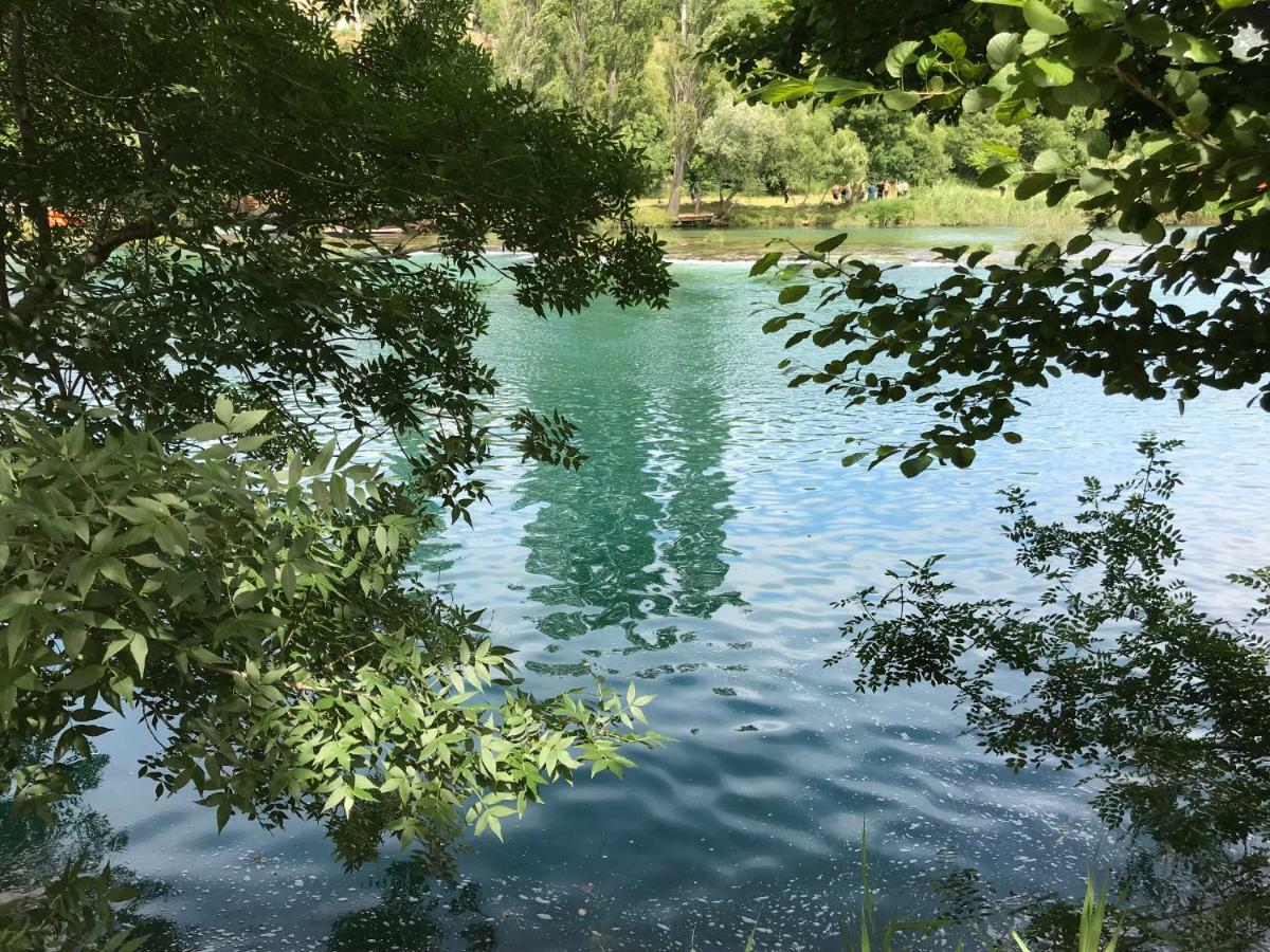 River huts Zrmanja Obrovac Exteriör bild